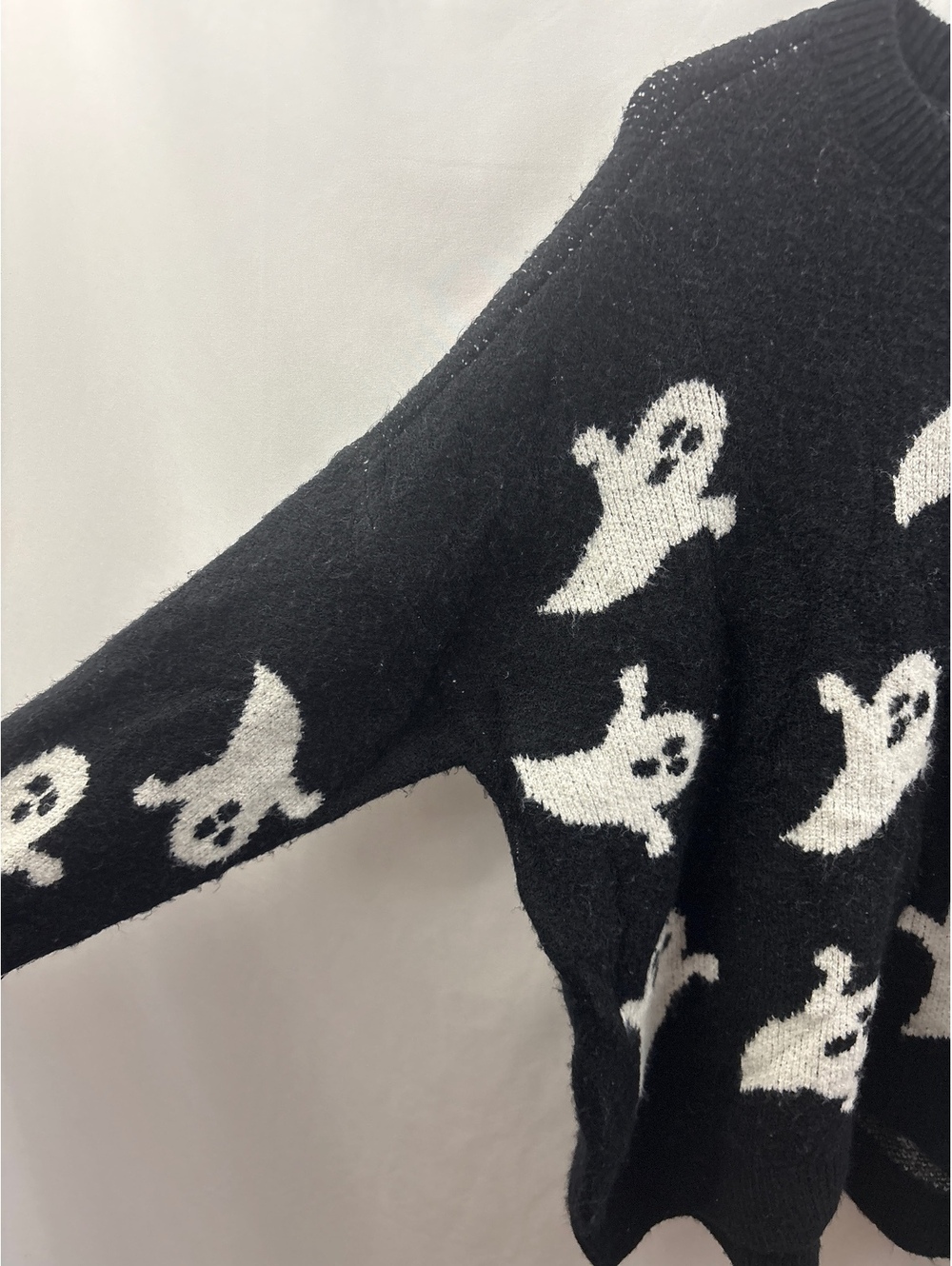 Vince Camuto Black White Ghost Womans Size XL Halloween Sweater - Picture 3 of 6